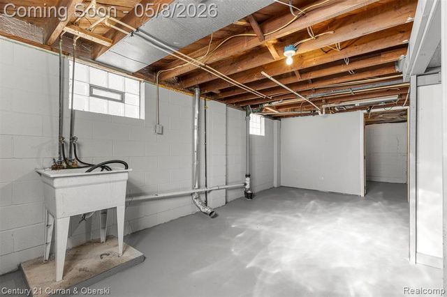 4009 Agnes Avenue, Lincoln Park, MI 48146
