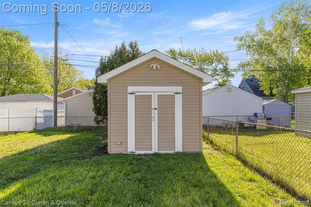 4009 Agnes Avenue, Lincoln Park, MI 48146