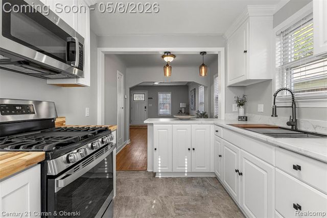 4009 Agnes Avenue, Lincoln Park, MI 48146