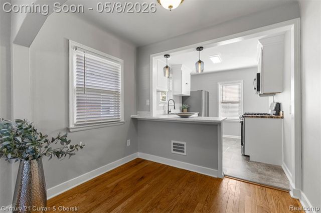 4009 Agnes Avenue, Lincoln Park, MI 48146