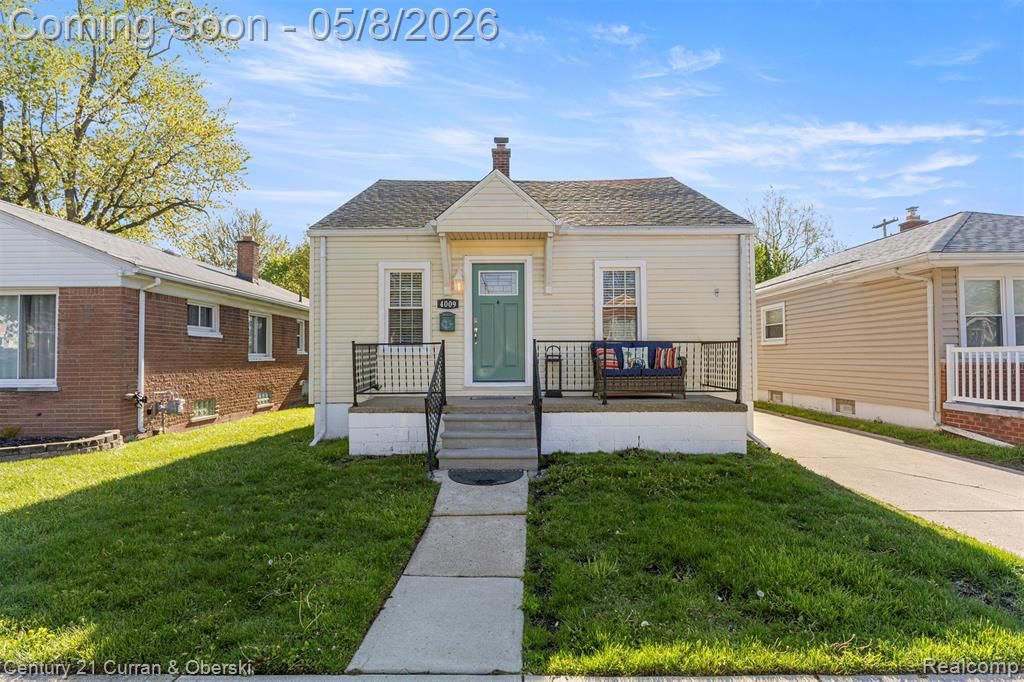 4009 Agnes Avenue, Lincoln Park, MI 48146