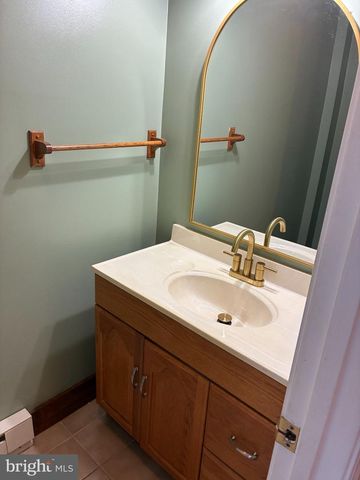16 CATALPA CT, Martinsburg, WV 25404