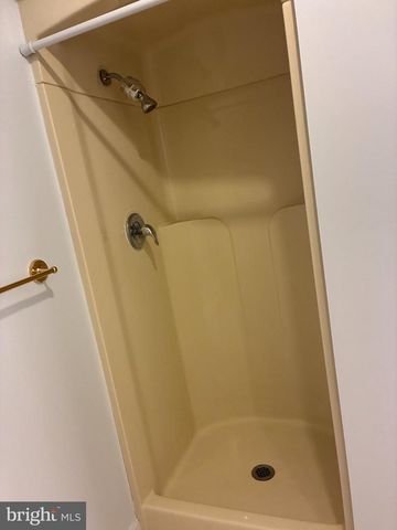 16 CATALPA CT, Martinsburg, WV 25404