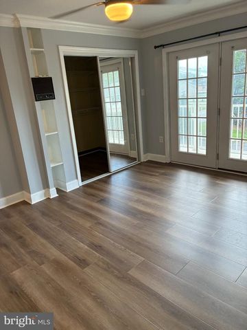 16 CATALPA CT, Martinsburg, WV 25404