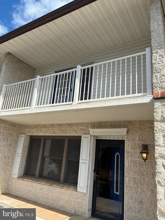 16 CATALPA CT, Martinsburg, WV 25404