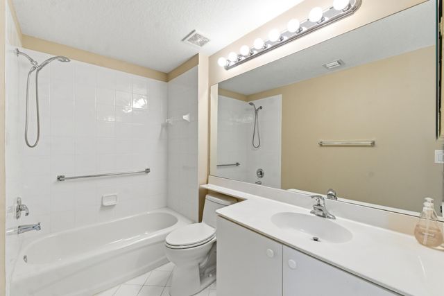 7765 Yardley Drive 107, Tamarac, FL 33321
