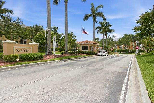 7765 Yardley Drive 107, Tamarac, FL 33321