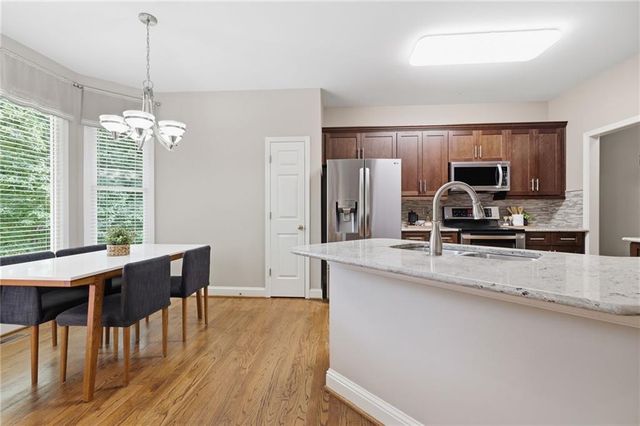 2325 Ivey Oaks Road, Cumming, GA 30041