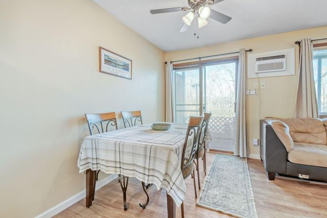 7600 157th Street W 103, Apple Valley, MN 55124