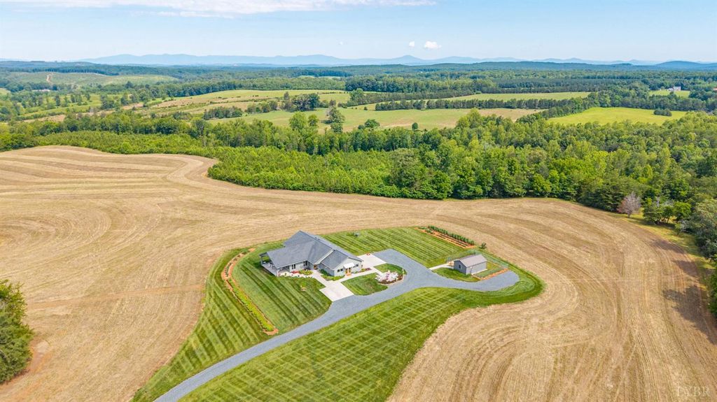 Image 1 of property listing at 1370 Moonlight Road, Appomattox, VA 24522