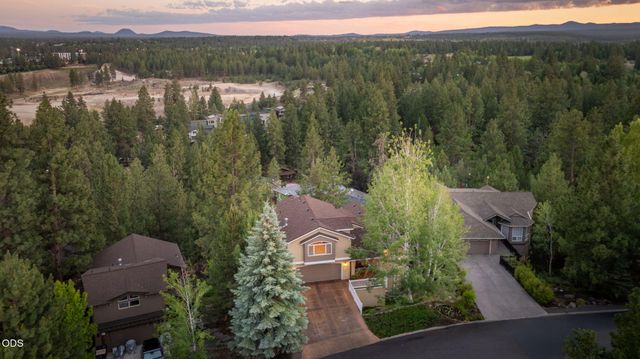 1819 SW Troon Avenue, Bend, OR 97702