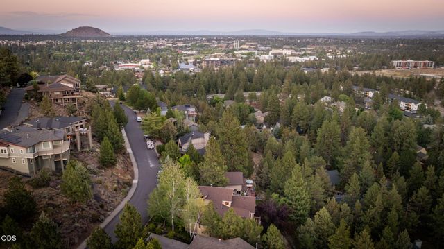 1819 SW Troon Avenue, Bend, OR 97702