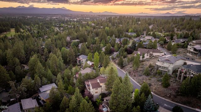 1819 SW Troon Avenue, Bend, OR 97702