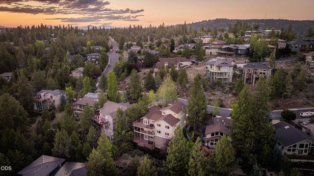 1819 SW Troon Avenue, Bend, OR 97702