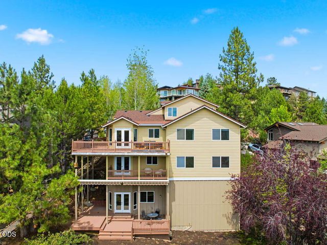 1819 SW Troon Avenue, Bend, OR 97702