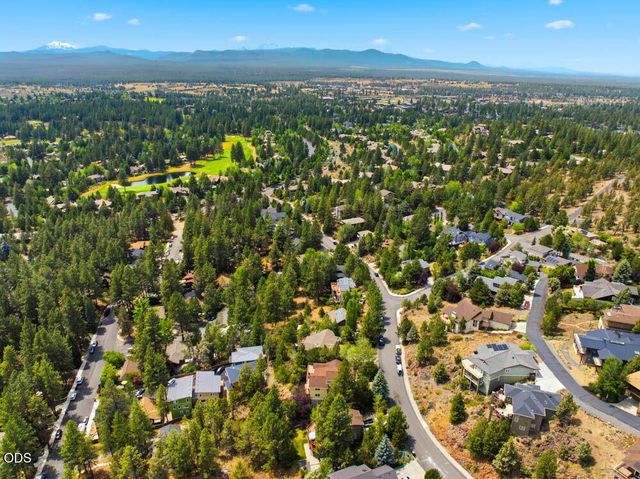 1819 SW Troon Avenue, Bend, OR 97702