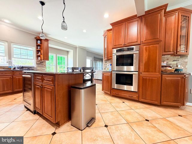 11610 SENECA FOREST CIR, Germantown, MD 20876