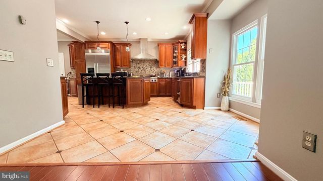 11610 SENECA FOREST CIR, Germantown, MD 20876