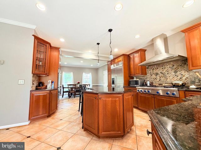 11610 SENECA FOREST CIR, Germantown, MD 20876