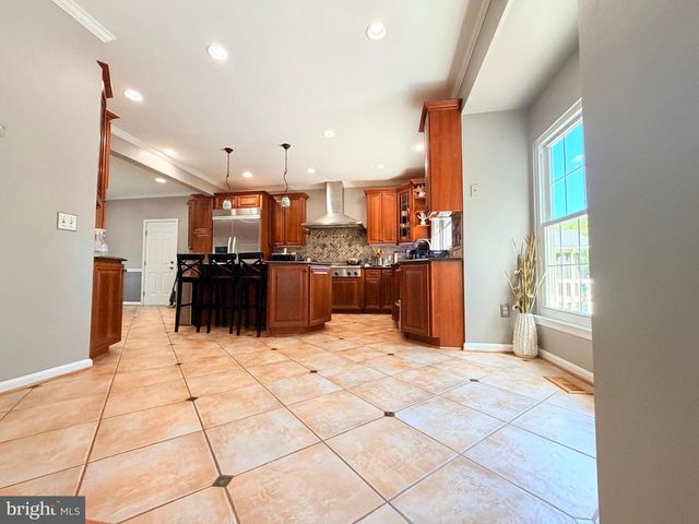 11610 SENECA FOREST CIR, Germantown, MD 20876