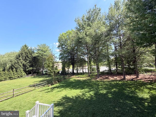 11610 SENECA FOREST CIR, Germantown, MD 20876