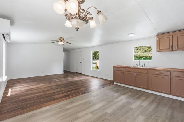 2351 Cherry Creek East Drive, Shepherd, TX 77371