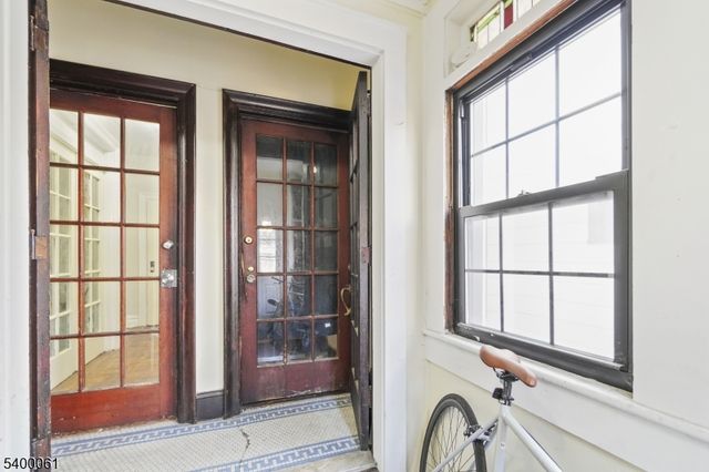 277 Van Nostrand Ave, Jersey City, NJ 07305