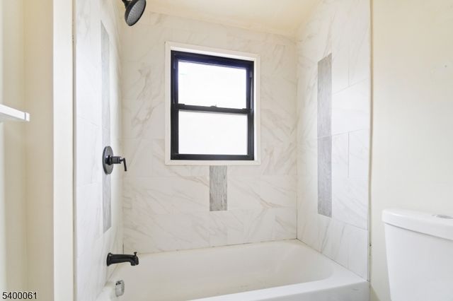 277 Van Nostrand Ave, Jersey City, NJ 07305