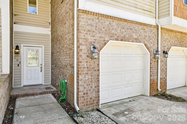 109 Sherman Oaks Lane, Mooresville, NC 28115