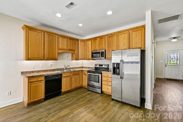109 Sherman Oaks Lane, Mooresville, NC 28115