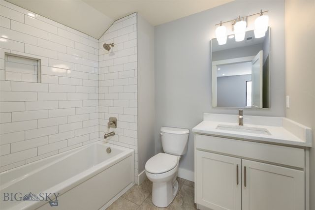 1117 Falcon Ridge Boulevard, Belgrade, MT 59714