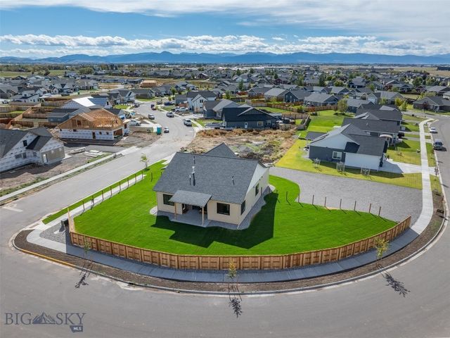 1117 Falcon Ridge Boulevard, Belgrade, MT 59714