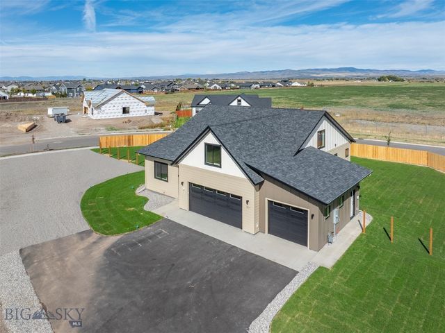 1117 Falcon Ridge Boulevard, Belgrade, MT 59714