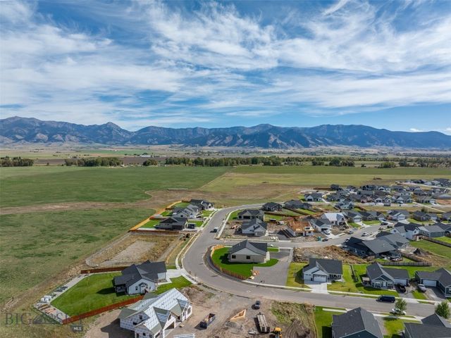 1117 Falcon Ridge Boulevard, Belgrade, MT 59714