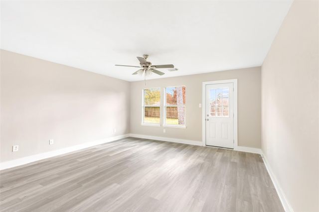 1107 Cable Way, Crosby, TX 77532