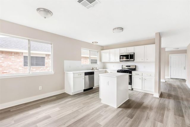 1107 Cable Way, Crosby, TX 77532