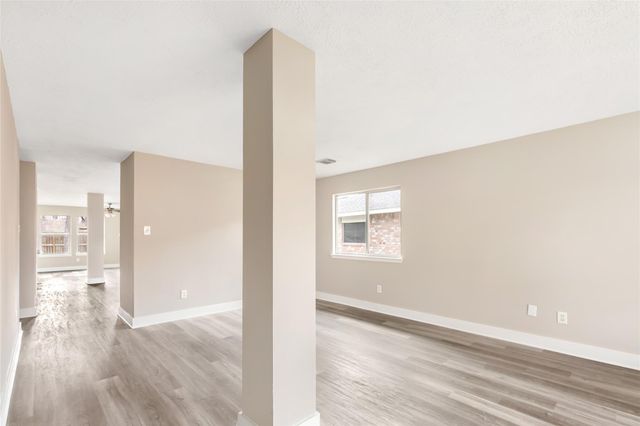 1107 Cable Way, Crosby, TX 77532