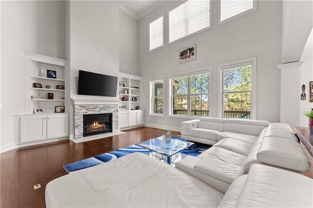 1025 Nash Springs Circle, Lilburn, GA 30047