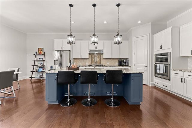 1025 Nash Springs Circle, Lilburn, GA 30047