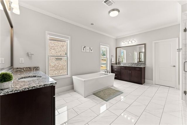 1025 Nash Springs Circle, Lilburn, GA 30047