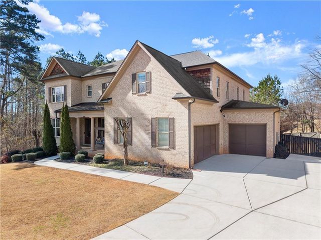 1025 Nash Springs Circle, Lilburn, GA 30047