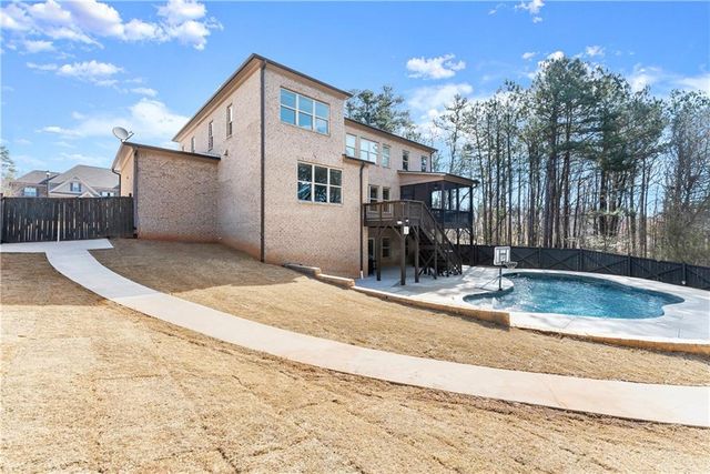1025 Nash Springs Circle, Lilburn, GA 30047