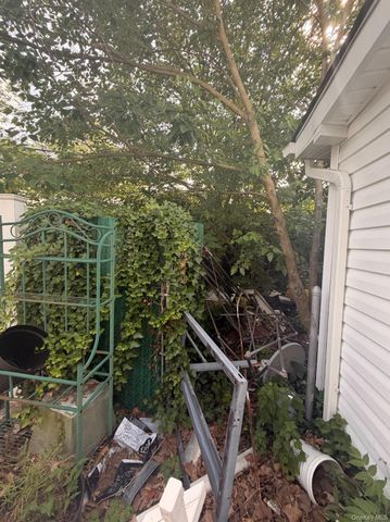 1862 E 37th Street, Brooklyn, NY 11234