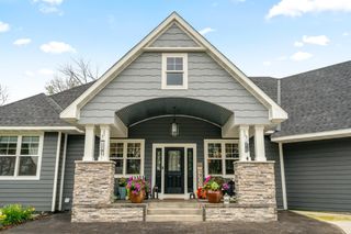 15385 50th Street N, Stillwater, MN 55082