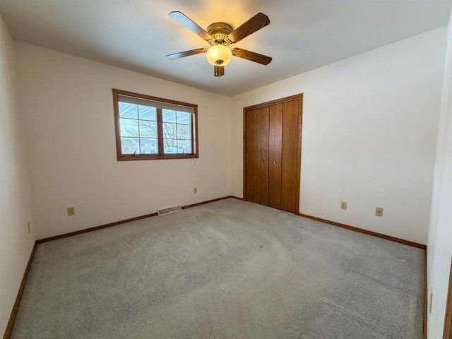 511 W PULASKI STREET, Pulaski, WI 54162