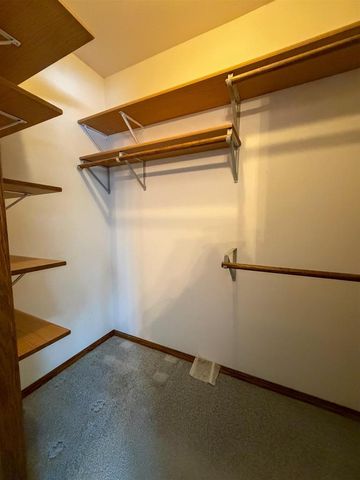 511 W PULASKI STREET, Pulaski, WI 54162