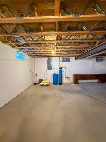 511 W PULASKI STREET, Pulaski, WI 54162