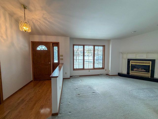 511 W PULASKI STREET, Pulaski, WI 54162