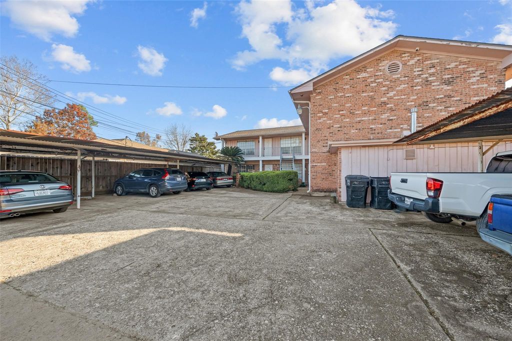 926 E 14th 7, Houston, TX 77009