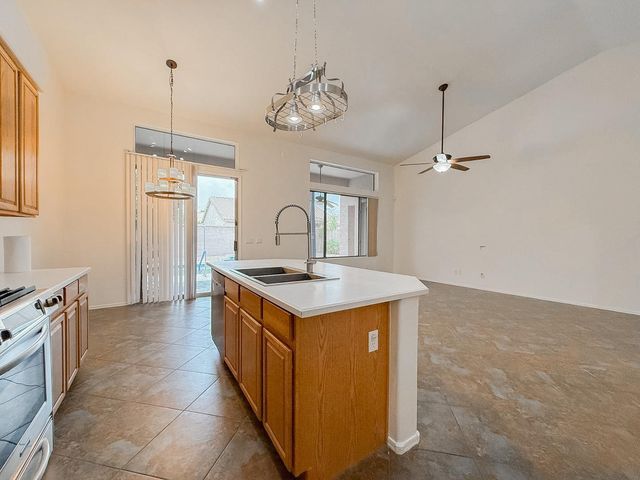 890 N Bullmoose Drive, Chandler, AZ 85224